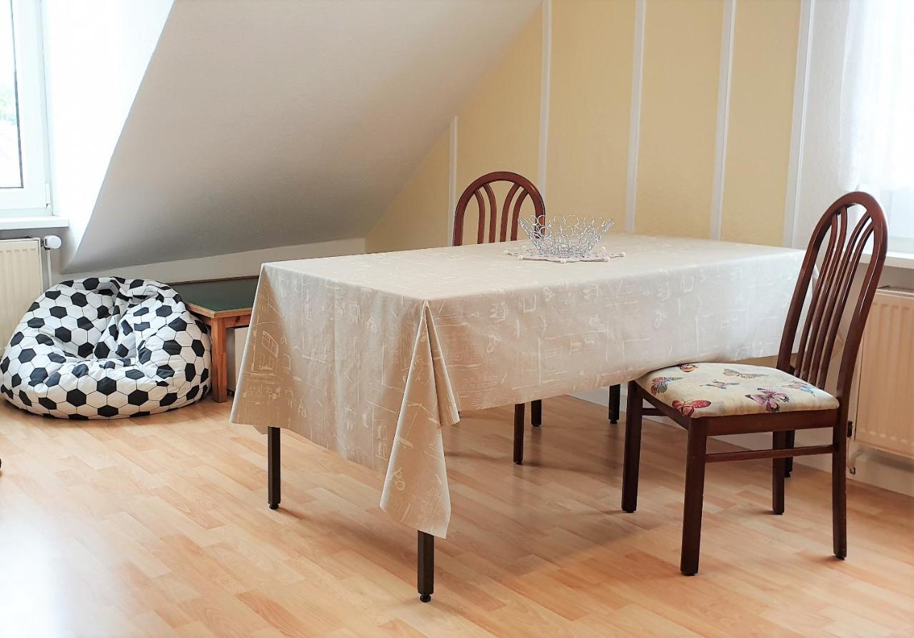 Apartment Bayreuth, Grosse Ferienwohnung Im Haus Mit Kunst, 3 Schlafzimmer, Kueche, Parkplatz Екстер'єр фото