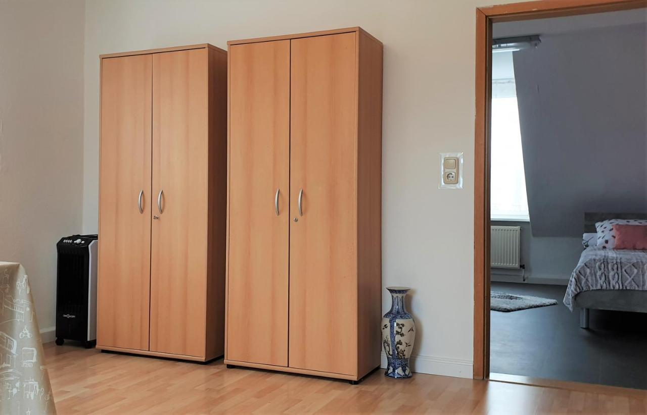 Apartment Bayreuth, Grosse Ferienwohnung Im Haus Mit Kunst, 3 Schlafzimmer, Kueche, Parkplatz Екстер'єр фото