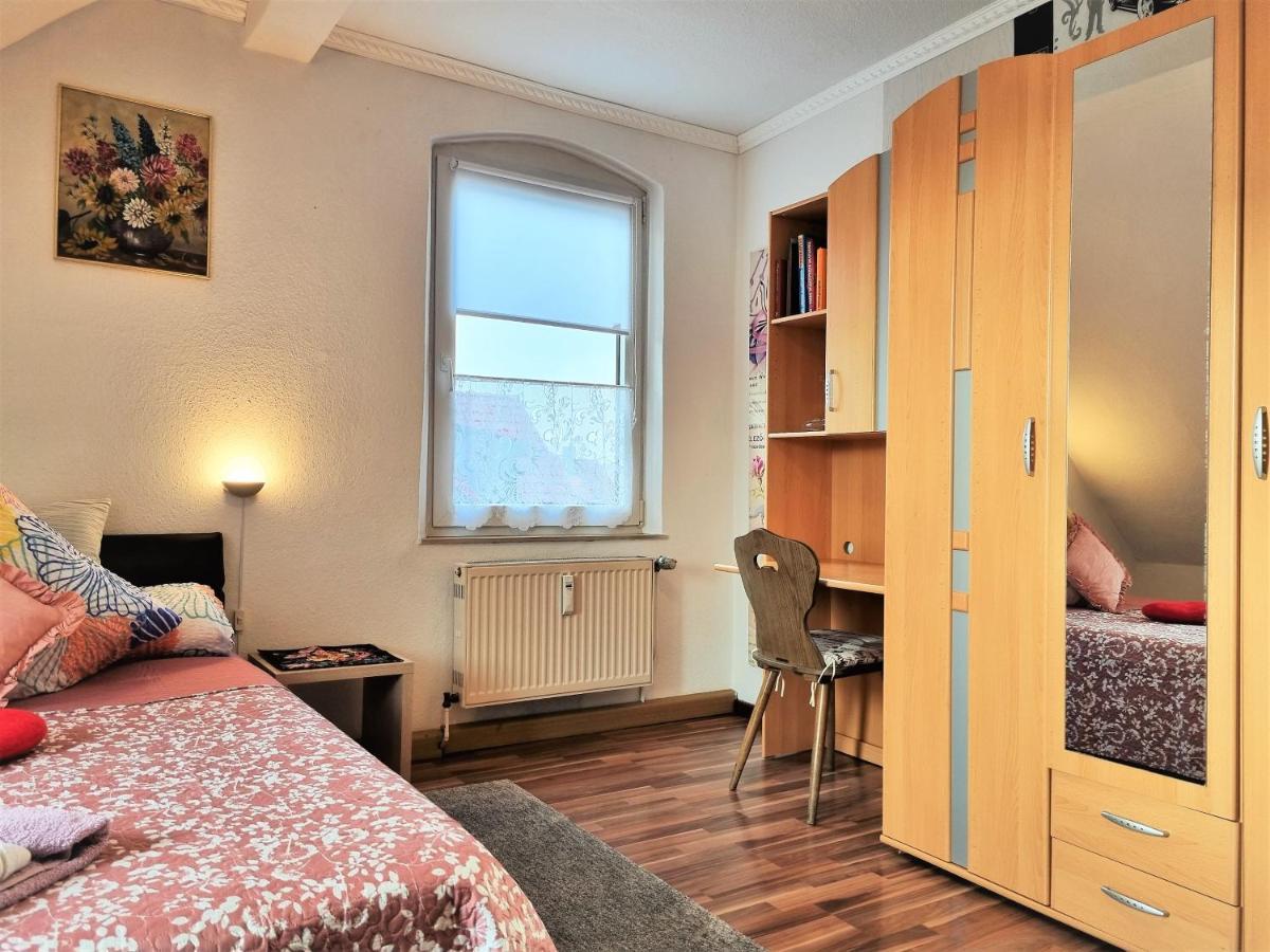 Apartment Bayreuth, Grosse Ferienwohnung Im Haus Mit Kunst, 3 Schlafzimmer, Kueche, Parkplatz Екстер'єр фото
