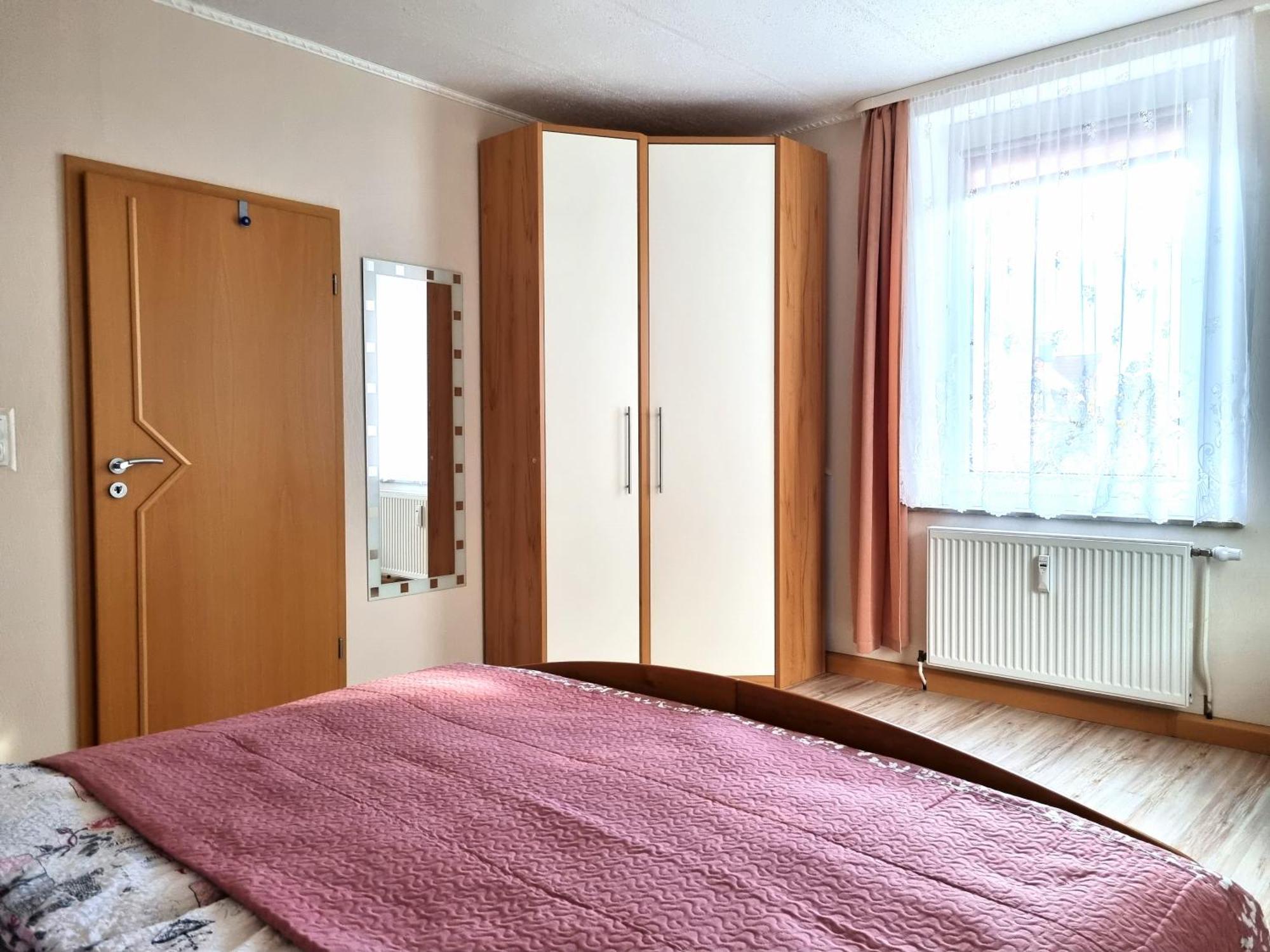 Apartment Bayreuth, Grosse Ferienwohnung Im Haus Mit Kunst, 3 Schlafzimmer, Kueche, Parkplatz Екстер'єр фото