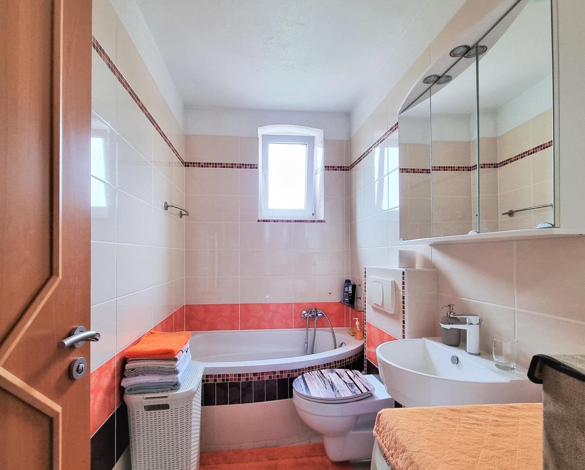 Apartment Bayreuth, Grosse Ferienwohnung Im Haus Mit Kunst, 3 Schlafzimmer, Kueche, Parkplatz Екстер'єр фото